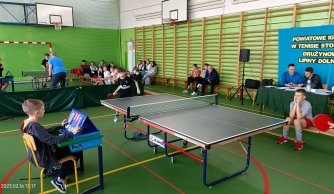 Sukces uczniów w powiatowych zawodach w drużynowym tenisie stołowym