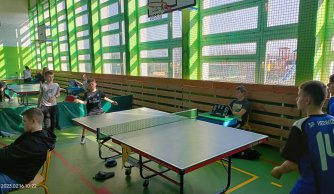Sukces uczniów w powiatowych zawodach w drużynowym tenisie stołowym