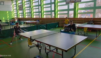 Sukces uczniów w powiatowych zawodach w drużynowym tenisie stołowym