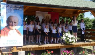 Uroczystości 10 rocznicy nadania szkole imienia Jana Pawła II