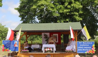 XV rocznica nadania naszej szkole imienia Jana Pawła II