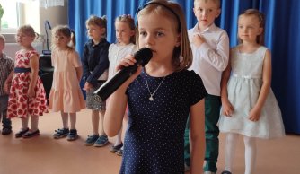 "Wszystkie kwiaty dla mamy i taty”