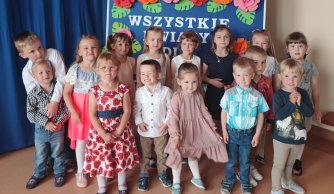 "Wszystkie kwiaty dla mamy i taty”