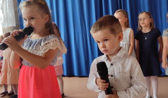 "Wszystkie kwiaty dla mamy i taty”