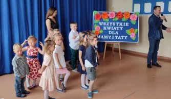 "Wszystkie kwiaty dla mamy i taty”