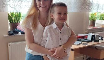 "Wszystkie kwiaty dla mamy i taty”