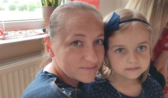 "Wszystkie kwiaty dla mamy i taty”