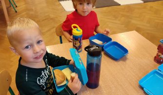 „Razem w przedszkolu” - adaptacyjny tydzień w grupie dzieci 3-4-letnich.