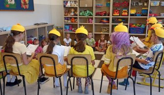 „Starsi czytają młodszym” – kolejna edycja szkolnej akcji czytelniczej