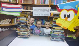 Cała szkoła czyta! – relacja z pewnego zwykłego szkolnego dnia z niezwykłymi przerwami międzylekcyjnymi