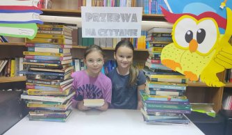 Cała szkoła czyta! – relacja z pewnego zwykłego szkolnego dnia z niezwykłymi przerwami międzylekcyjnymi