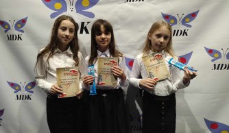 Śpiewamy o Ojczyźnie - występ naszych uczennic na Festiwalu Pieśni Patriotycznej i Legionowej w Biłgoraju