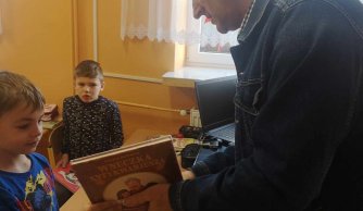 "Mała książka - wielki człowiek"