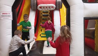 Wyjazd dzieci na spektakl do Biłgoraja