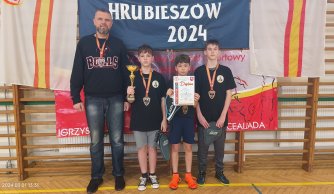 Z małej szkoły na podium wojewódzkie