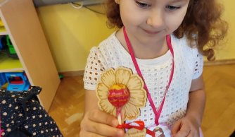 Z życzeniami dla wszystkich kobiet 