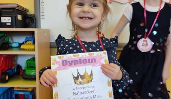 Z życzeniami dla wszystkich kobiet 