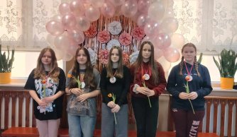 Z życzeniami dla wszystkich kobiet 