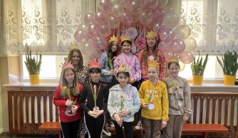 Z życzeniami dla wszystkich kobiet 