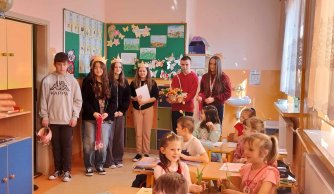 Z życzeniami dla wszystkich kobiet 