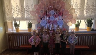 Z życzeniami dla wszystkich kobiet 