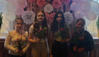 Z życzeniami dla wszystkich kobiet 