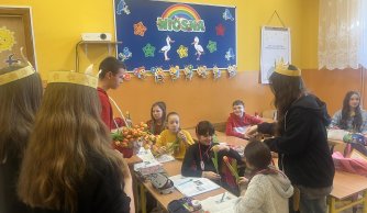 Z życzeniami dla wszystkich kobiet 