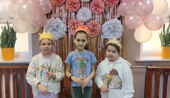 Z życzeniami dla wszystkich kobiet 