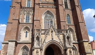 Relacja z wycieczki klas IV-VII Góry Stołowe-Praga-Wrocław