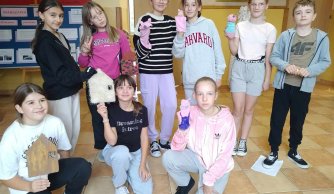 "Starsi czytają młodszym" - piątoklasiści z wizytą u przedszkolaków  