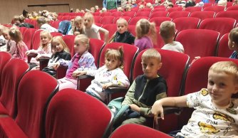 Wyjazd na spektakl &#34;Baśnie Dalekiego Wschodu”