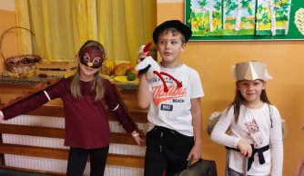 Inscenizacja &#34;Bal jesieni&#34; w wykonaniu klasy II