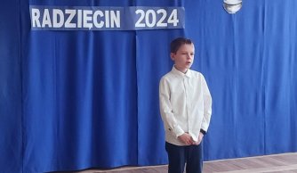 Recytowali wiersze lokalnych poetów - sukcesy w XIX Międzyszkolnym Konkursie Poezji Ludowej