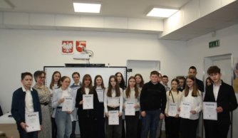 Julia Łata w finale IV Wojewódzkiego Konkursu Czytelniczego "Czy znasz...?" 