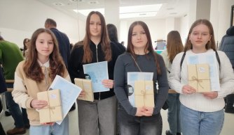 Fantastyczny &#34;Debiut&#34;  naszych młodych literatek   