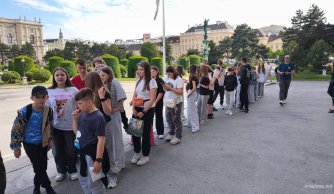 Od Habsburgów po krasowe jaskinie - wycieczka do Austrii i Czech