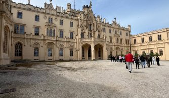 Od Habsburgów po krasowe jaskinie - wycieczka do Austrii i Czech