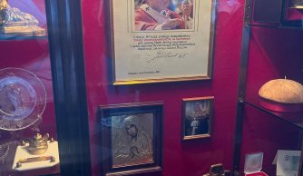 Od Habsburgów po krasowe jaskinie - wycieczka do Austrii i Czech