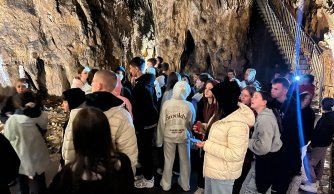 Od Habsburgów po krasowe jaskinie - wycieczka do Austrii i Czech