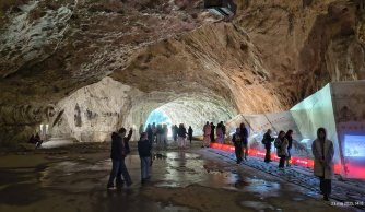 Od Habsburgów po krasowe jaskinie - wycieczka do Austrii i Czech