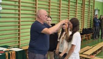 Powiatowe Igrzyska Młodzieży Szkolnej w drużynowym tenisie stołowym