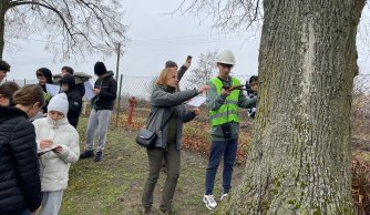 Spotkanie uczniów z przedstawicielkami Lasów Janowskich