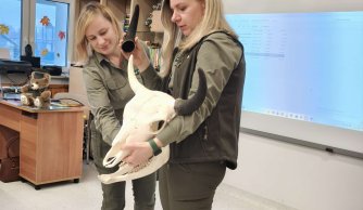 Spotkanie uczniów z przedstawicielkami Lasów Janowskich