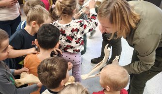 Spotkanie uczniów z przedstawicielkami Lasów Janowskich