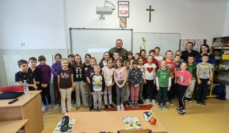 „Edukacja z wojskiem” - wykład ppor. dr Sławomira Franca z WOT