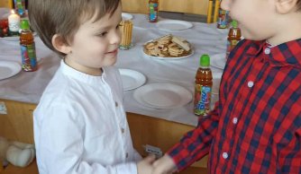 Zapach pierników i dźwięk kolęd – wigilie klasowe