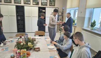 Zapach pierników i dźwięk kolęd – wigilie klasowe