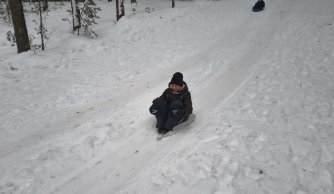 Śnieżna wyprawa pełna radości – szkolny kulig w Dylach