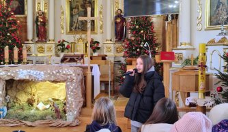 Koncert chórku szkolnego w Trzęsinach