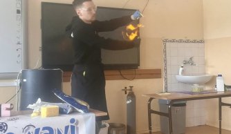 Eksplozja wiedzy! Niezwykły pokaz w naszej szkole